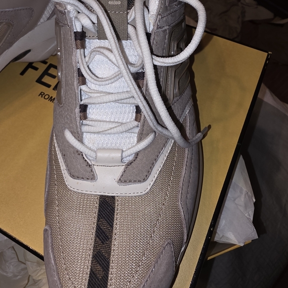 Fendi Men's Beige and White Sneakers - Picture 12 of 14